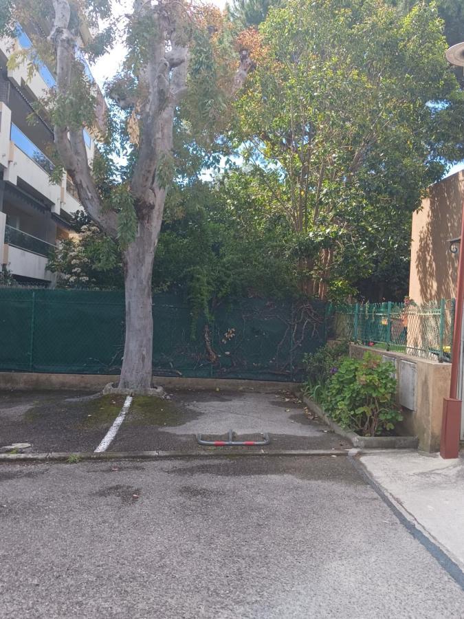 Rez-De-Jardin Grand Studio Lägenhet Cros-de-Cagnes Exteriör bild