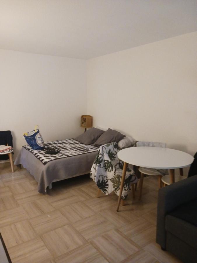 Rez-De-Jardin Grand Studio Lägenhet Cros-de-Cagnes Exteriör bild